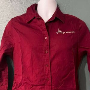 Women's Button-up Collared Shirt with 3/4 Sleeves - maroon (M)